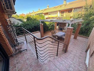 Casa adosada en venta en El Pilar - Bripac en Alcalá de Henares
