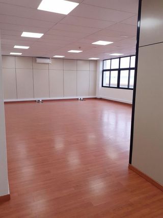 Oficina en alquiler en El Barral Ferial en Coslada