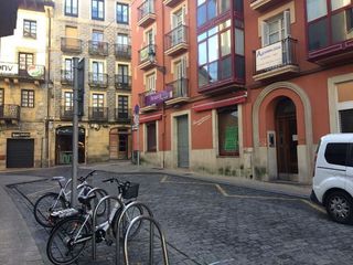 Local comercial en alquiler en Centro - Mendibil - Santiago en Irun
