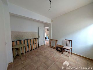 Piso en venta en Linares