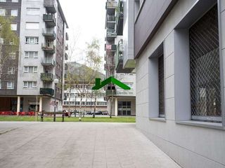 Local comercial en alquiler en San Ignacio-Elorrieta en Bilbao