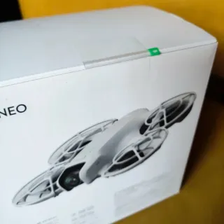 Dron DJI Neo Fly More Combo