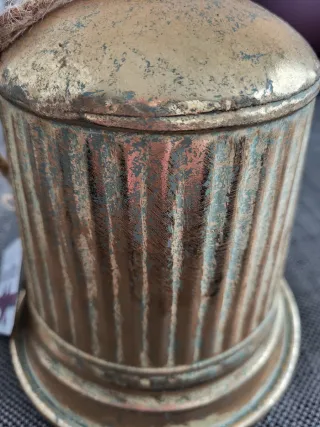 Campane decorative in metallo dorato e verde