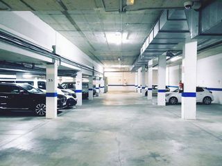 Garaje en alquiler en Centro en Tomares