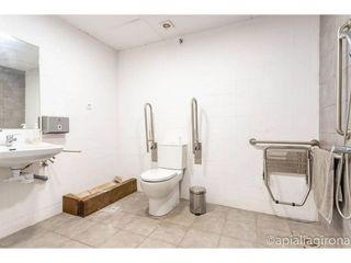 Local comercial en venta en Eixample Sud – Migdia en Girona