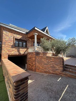 Chalet en venta en Yuncos