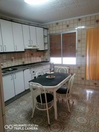 Casa adosada en venta en Tomelloso