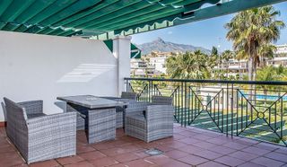 Piso en alquiler en Nueva Andalucía centro en Marbella