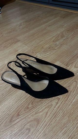 Zapatos negros tacón bajo