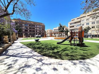 Local comercial en venta en Centro en Almería