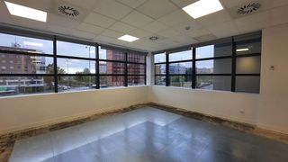 Oficina en alquiler en La Paz en Madrid