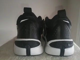 Zapatillas Nike Negras y Blancas