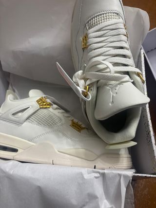 Nike Jordan Retro 4 Talla 43 Dorado Blanco
