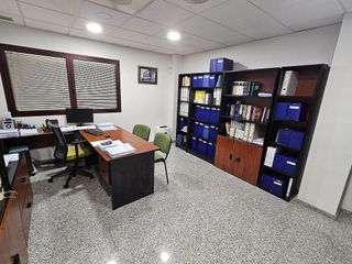 Oficina en venta en Centro en Almería
