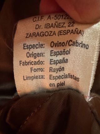 Chaqueta de piel marrón ( peletería)