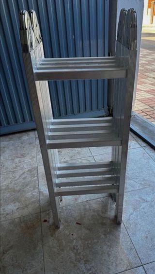 Escalera multiposición telescópica plegable