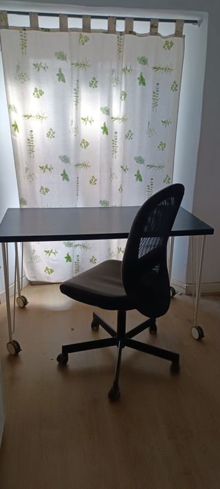 Mesa estudio y silla ruedas