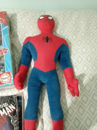 Lote Juguetes Spiderman: Peluche, Cómic y Más