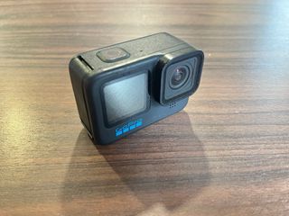 GoPro Hero 10 + 4 batterie + accessori + micro SD