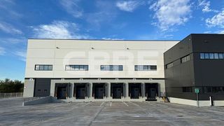 Nave industrial en alquiler en Ensanche de Vallecas - Valdecarros en Madrid