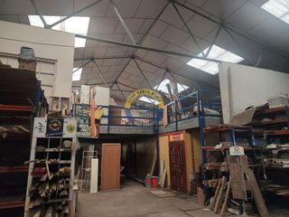 Nave industrial en venta en Villaquilambre
