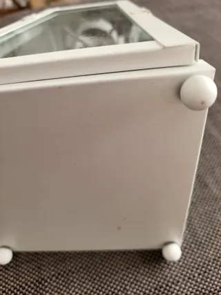 Lanterna bianca in vetro e metallo