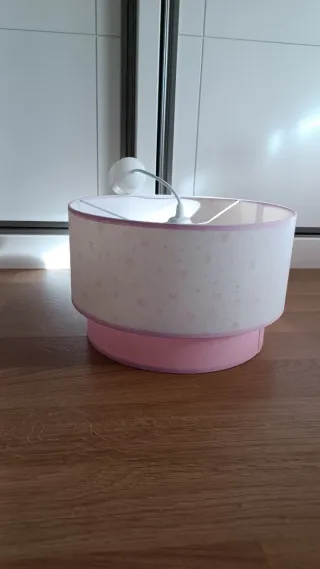 Lámpara infantil estrellas rosa
