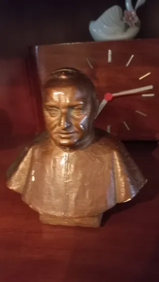 Figura Busto Papa Bronce