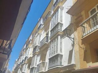 Piso en venta en Centro Histórico - Plaza España en Cádiz