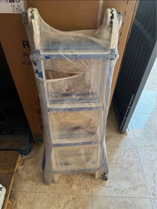 Escalera plegable nueva embalada