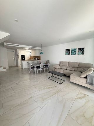 Casa adosada en alquiler en Los Naranjos - Las Brisas en Marbella