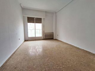 Piso en venta en Franciscanos en Albacete