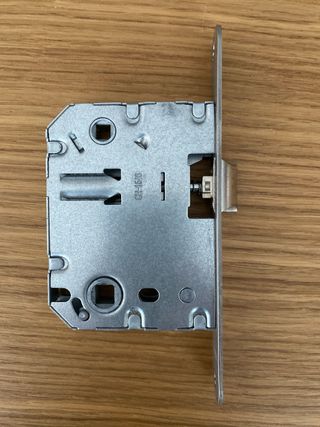 Manilla y cerradura acero inoxidable