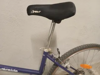 Bicicleta Decathlon Riverside Morada.   RUEDAS 700