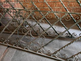 Rejas de forja antiguas para escalera (2)