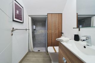 Piso en venta en La Goleta - San Felipe Neri en Málaga