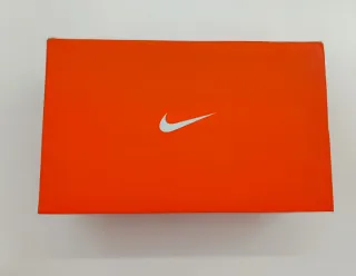 Zapatillas Nike Running Blancas vomero 18, 38.5 M.