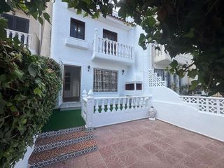 Casa adosada en venta en Playa de los Locos en Torrevieja