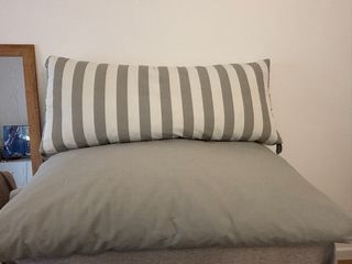 Cojines HAPERS grises y blancos