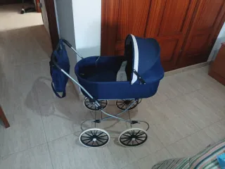 Carrito capota de juguete azul