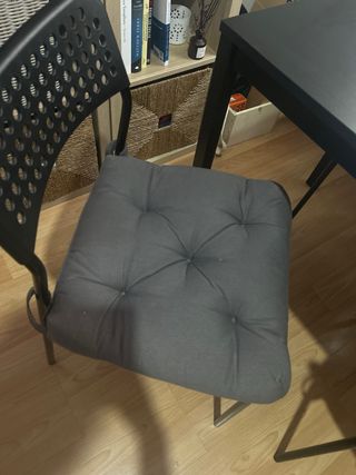 Mesa y 4 Sillas Comedor