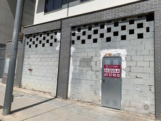 Local comercial en alquiler en Las Cañas en Guadalajara