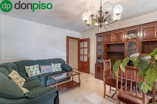 Piso en venta en Pajaritos - Plaza de Toros en Granada
