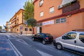 Local comercial en venta en Las Lagunas en Mijas