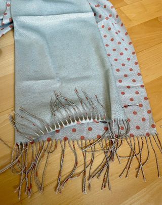 Bufanda con Minie en brillantitos. Nueva, sin uso