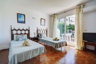 Casa adosada en venta en Río Real en Marbella