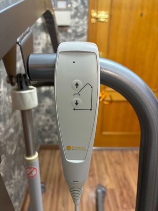 Grúa para cuidado de personas dependientes