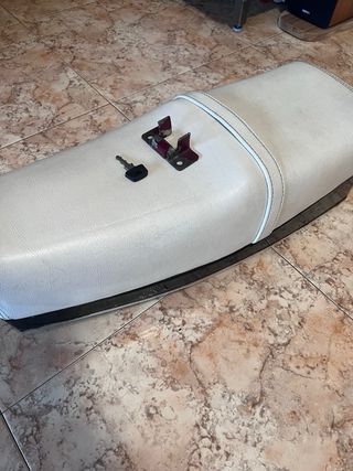 Asiento Vespa PK 75