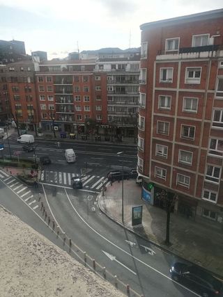 Local comercial en alquiler en San Pedro de Deusto-La Ribera en Bilbao