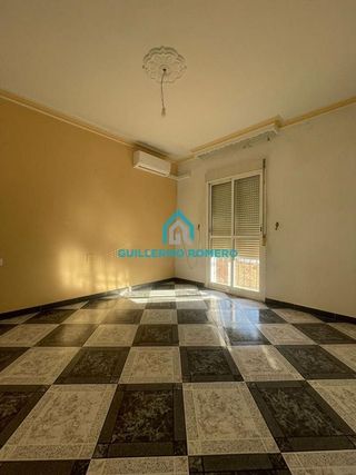 Chalet en venta en Coria del Río